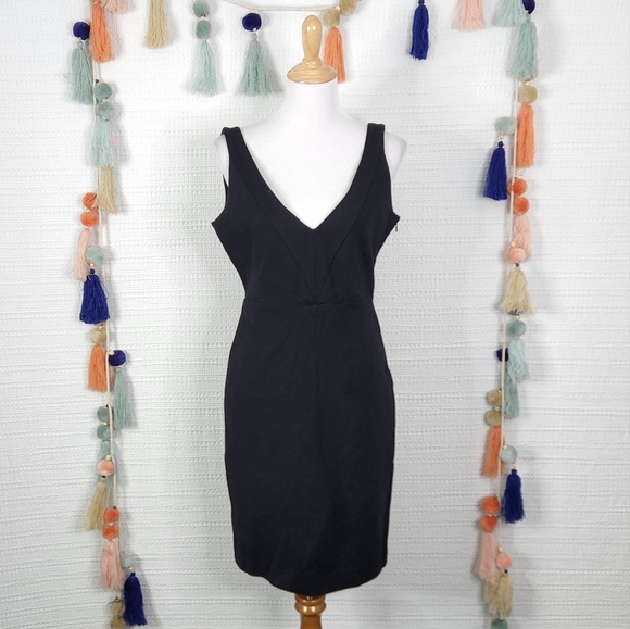 Banana Republic Dresses & Skirts - Banana Republic Starburst Deana Sheath Dress
